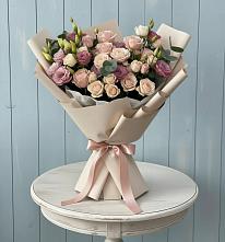 Букет цветов из:  Розы и Лизиантусы в Рощино Ставропольского края