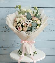 Букет цветов из:  Розы и Лизиантусы в Рощино Ставропольского края