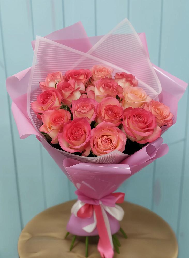 Букет 15 Розовых роз Равель в Рощино Ставропольского края