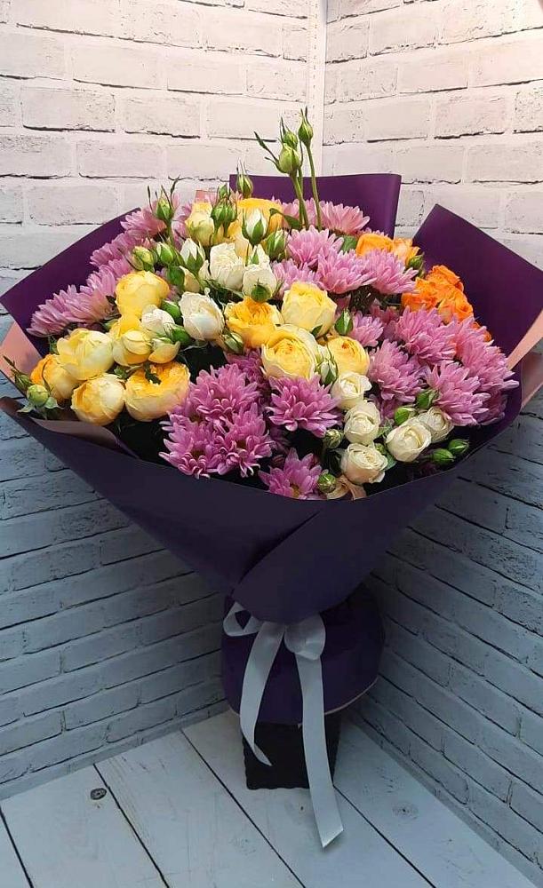 Букет цветов из: Хризантемы и Розы в Рощино Ставропольского края