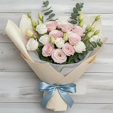 Букет цветов из:  Лизиантусы в Рощино Ставропольского края