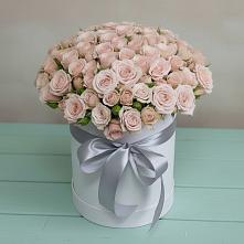 Цветочная композиция из Розы в шляпной коробке #REPLACE_PRED# Рощино Ставропольского края