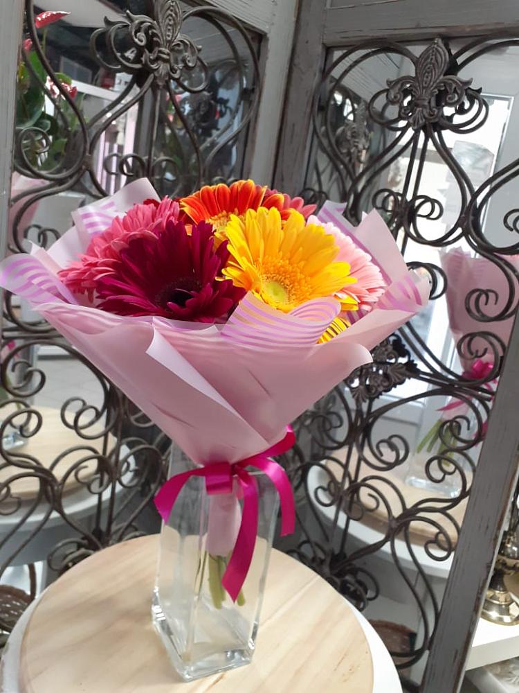 Букет цветов из: Герберы в Рощино Ставропольского края