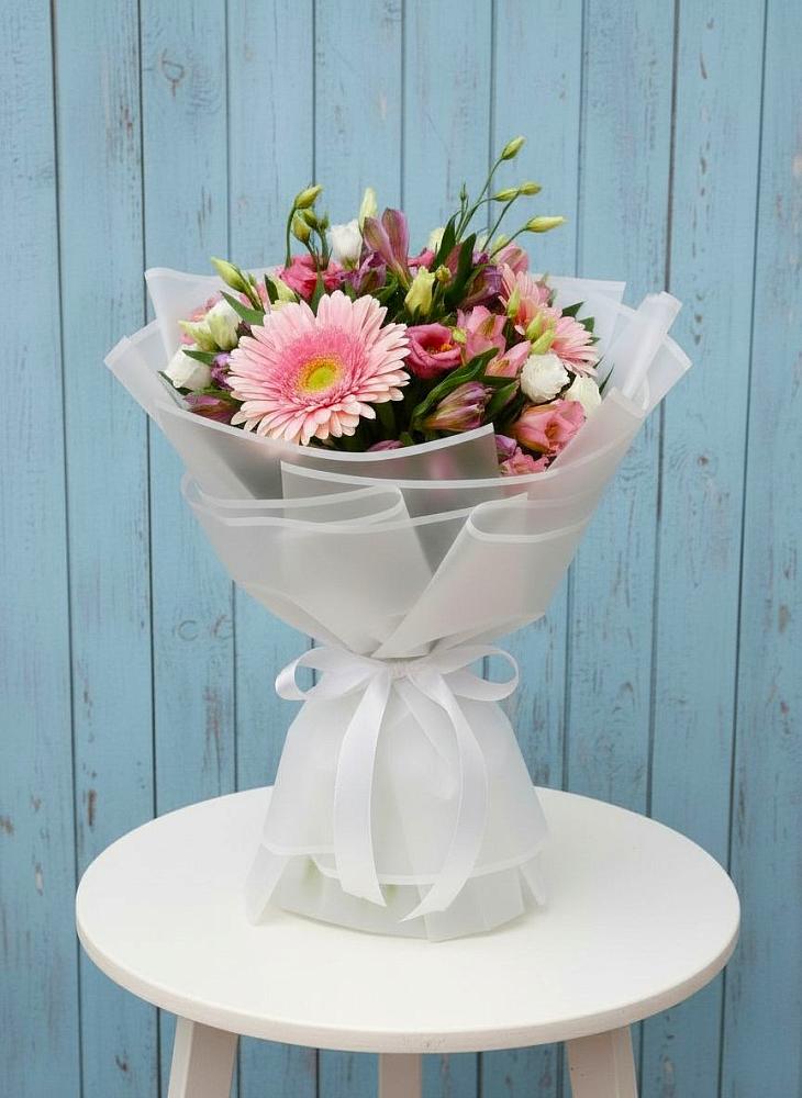 Букет цветов из: Герберы, Альстромерии и Лизиантусы в Рощино Ставропольского края