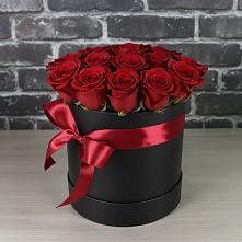 Цветочная композиция из Розы в шляпной коробке в Рощино Ставропольского края