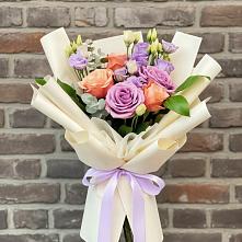 Букет цветов из:  Лизиантусы и Розы #REPLACE_PRED# Рощино Ставропольского края