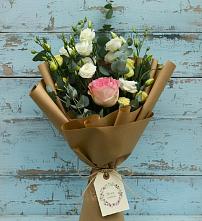 Букет цветов из:  Розы и Лизиантусы в Рощино Ставропольского края